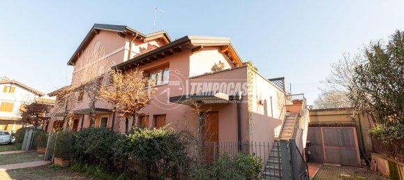 2 rooms Apartment in Brescia, Italy No. 2298 10