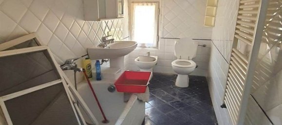 Дом с 3 спальнями в Лукка, Италия № 345719 9