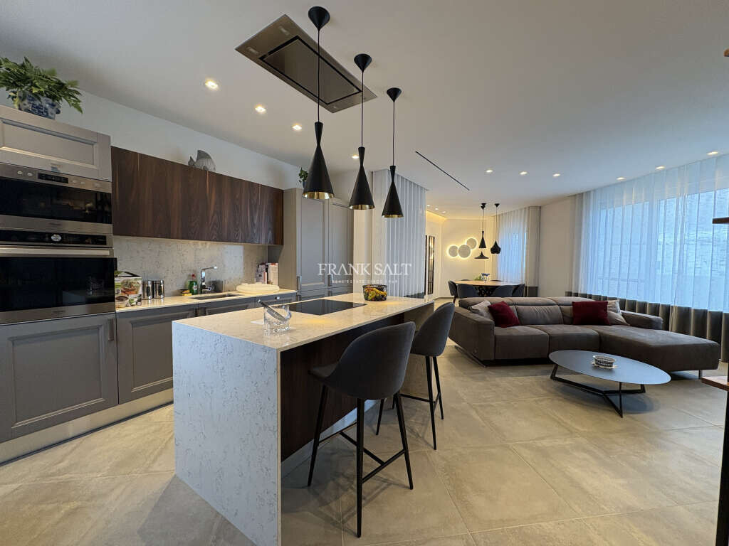 Ático de 2 dormitorios en Swieqi, Malta No. 10645