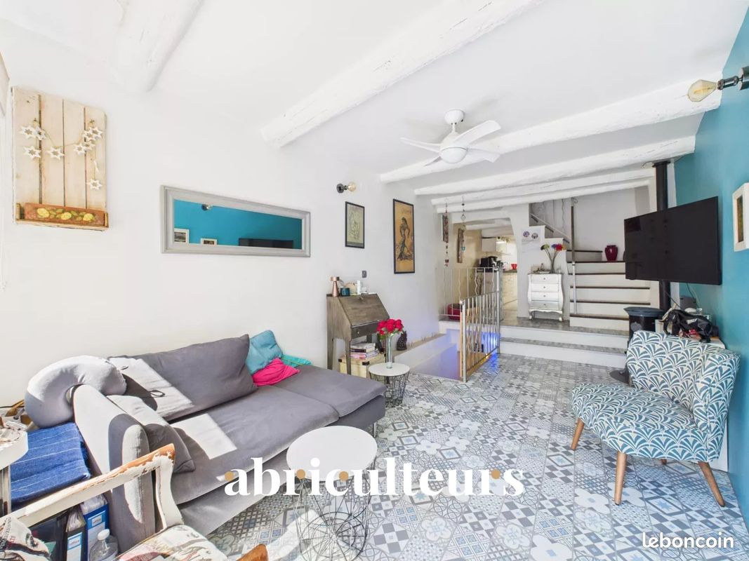 3 chambres Appartement à Lambesc, France No. 338527