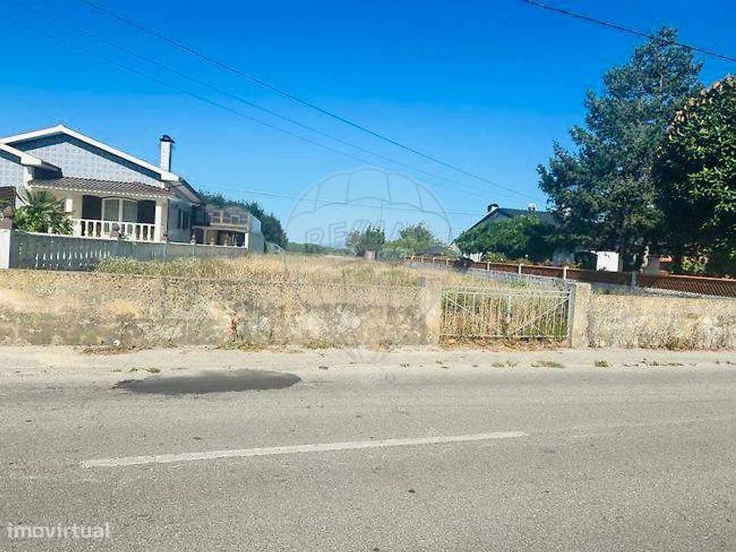 3500m² Land in Oliveira do Bairro, Portugal No. 306655