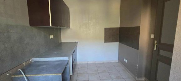 3 Schlafzimmer Haus in Le Luc, France, Nr. 322571 9