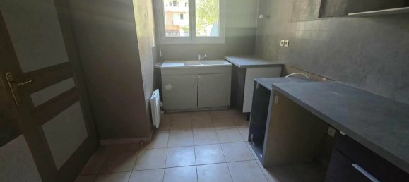 3 Schlafzimmer Haus in Le Luc, France, Nr. 322571 8