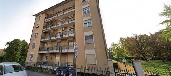 6 rooms Apartment in Monza, Italy No. 181671 8