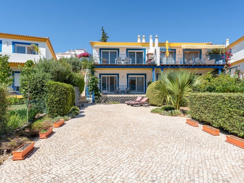 4 bedrooms Villa in Faro, Portugal No. 199131