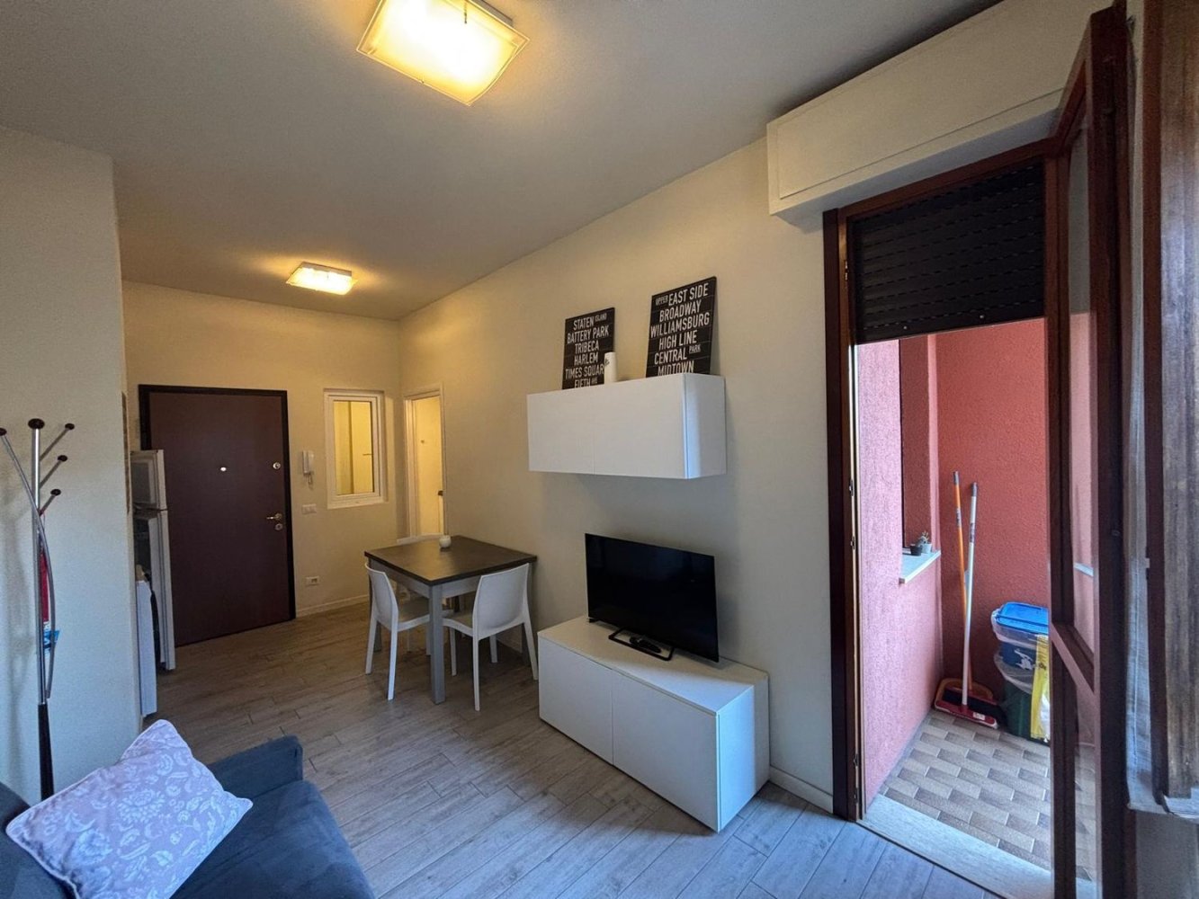 2 rooms Apartment in Brescia, Italy No. 288586