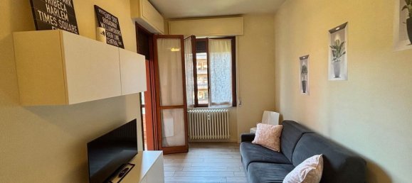 2 rooms Apartment in Brescia, Italy No. 288586 2