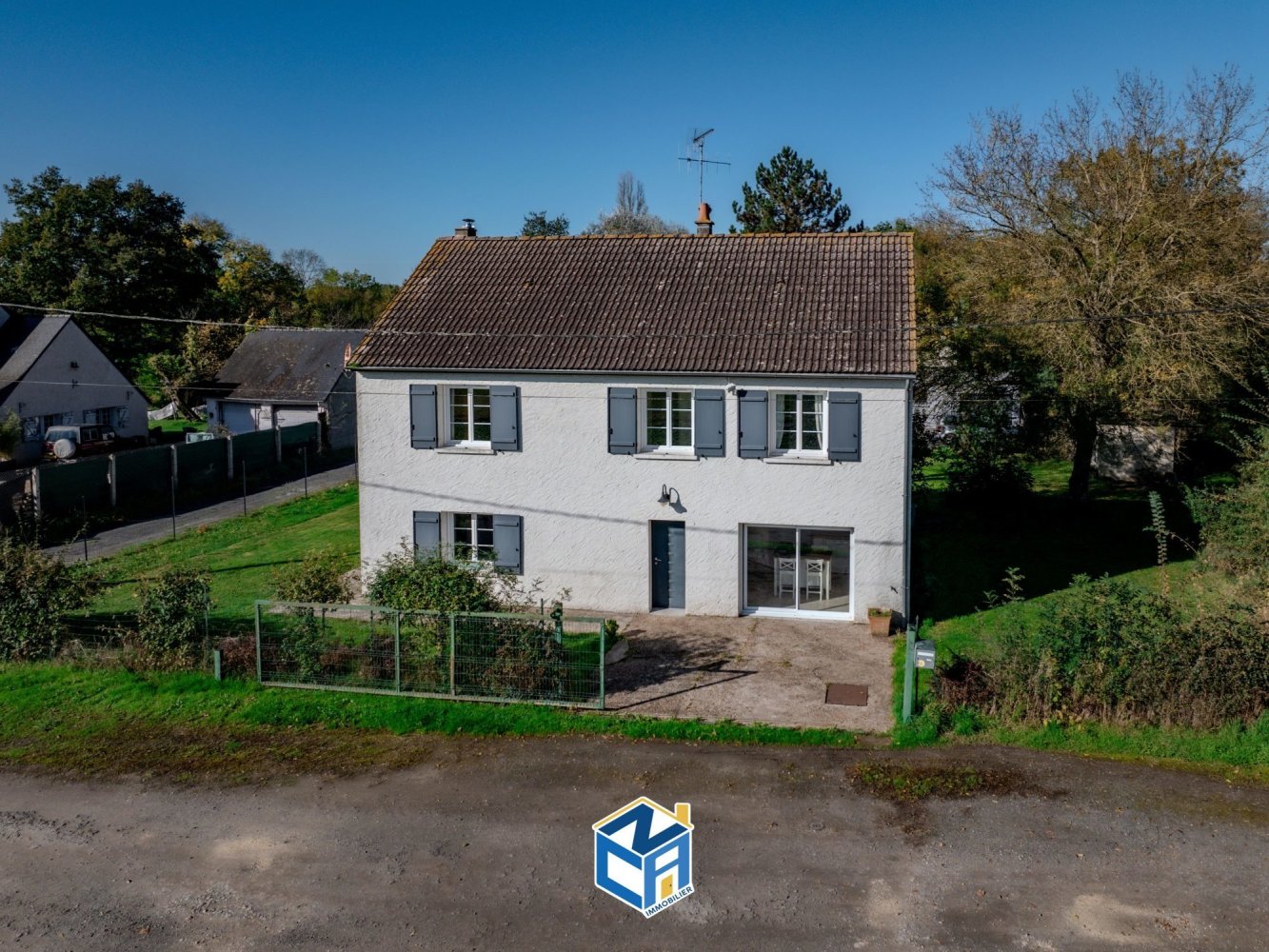 Casa de 4 dormitorios en Sorigny, France No. 218664