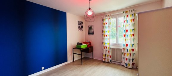 Casa de 4 dormitorios en Sorigny, France No. 218664 8