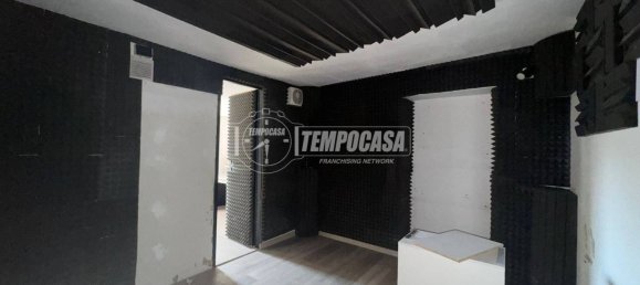 1 bedroom Apartment in Turin, Italy No. 275693 7