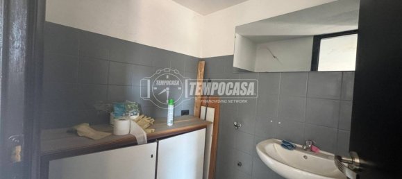 1 bedroom Apartment in Turin, Italy No. 275693 11