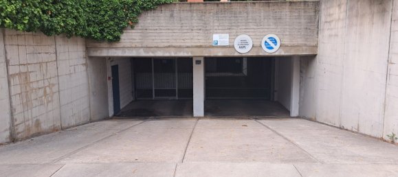 Garaje en Bologna, Italy 16 m² No. 71238 6