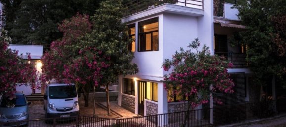 4 bedrooms Commercial property in Kotor, Montenegro No. 150 2