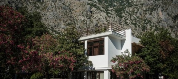 4 bedrooms Commercial property in Kotor, Montenegro No. 150 4