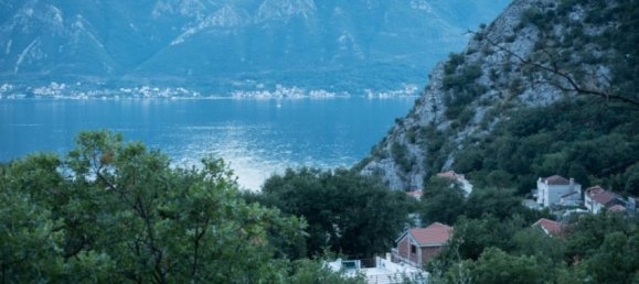 4 bedrooms Commercial property in Kotor, Montenegro No. 150 11