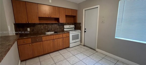 4 bedrooms Villa for sale in Miami, Miami-Dade, Florida, USA № 614844 17