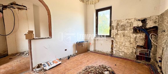 3-salle Appartement à Vinovo, Italy No. 268008 2