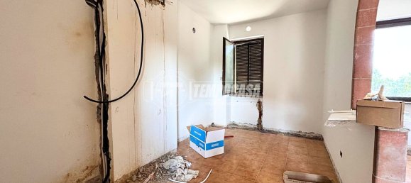 3-salle Appartement à Vinovo, Italy No. 268008 6