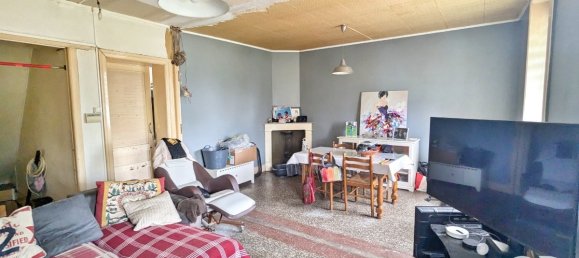 250m² Building in Haubourdin, France No. 160708 5