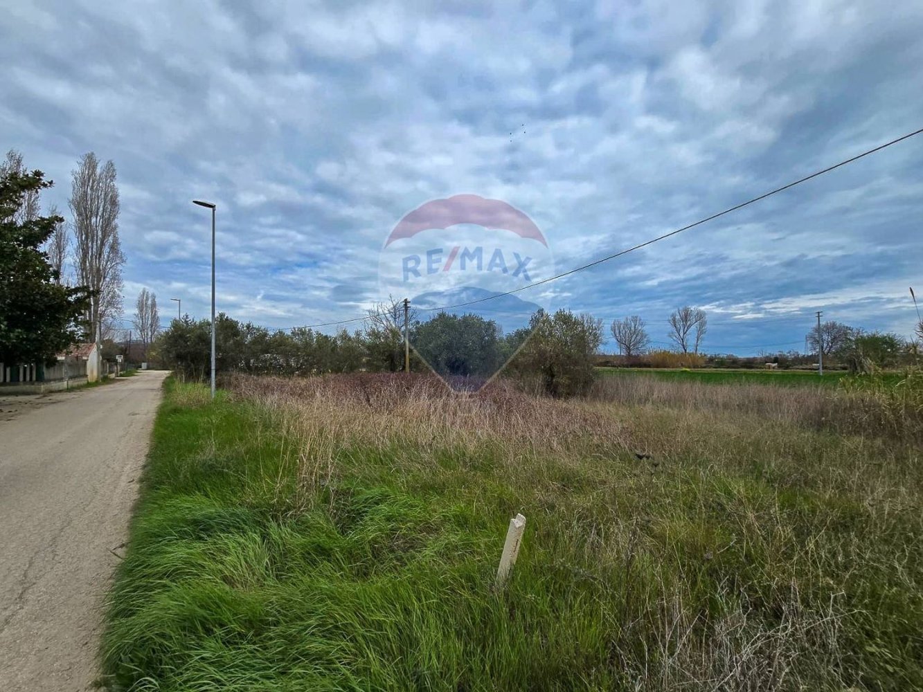 Terreno en Cappelle sul Tavo, Italy 1050 m² No. 257674