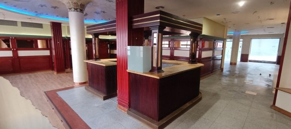 Коммерческая недвижимость 200м² в Леон, Испания № 65837 3