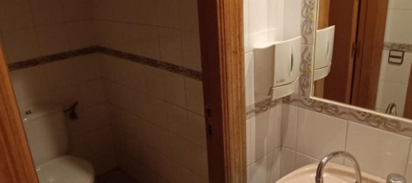 Коммерческая недвижимость 200м² в Леон, Испания № 65837 11