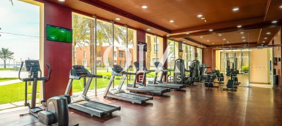 4 bedrooms Townhouse in Abu Dhabi, UAE No. 22627 8