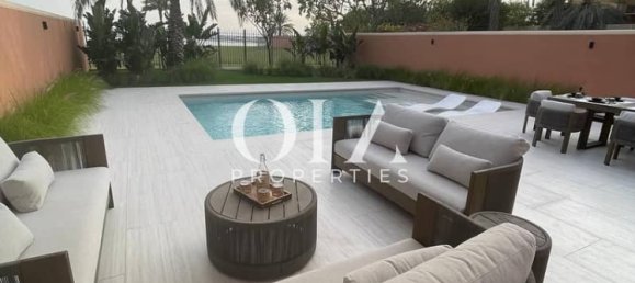 4 bedrooms Townhouse in Abu Dhabi, UAE No. 22627 4