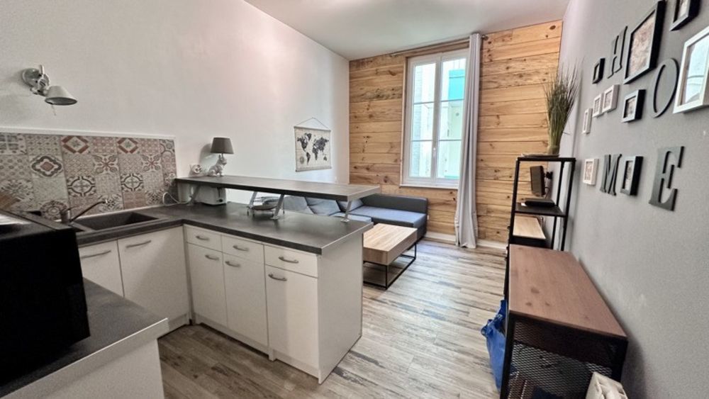 Studio in Bordeaux, France No. 290006