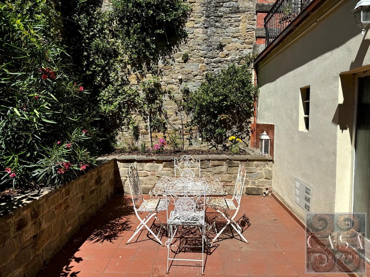 2 bedrooms Apartment in Cortona, Italy No. 331