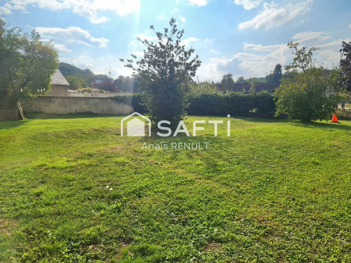 373m² Land in Saint-Remy-sur-Avre, France No. 236911