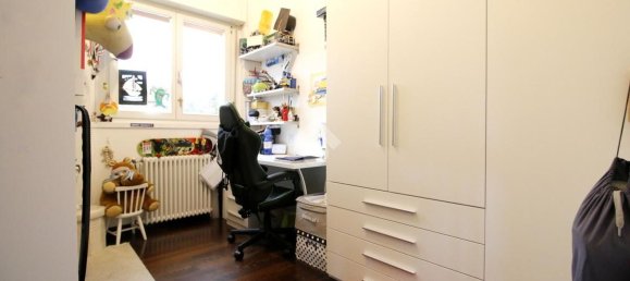 3 rooms Apartment in Caronno Pertusella, Italy No. 183238 2