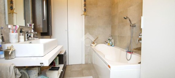 3 rooms Apartment in Caronno Pertusella, Italy No. 183238 24