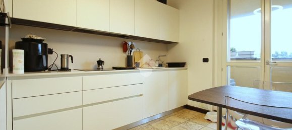 3 rooms Apartment in Caronno Pertusella, Italy No. 183238 20