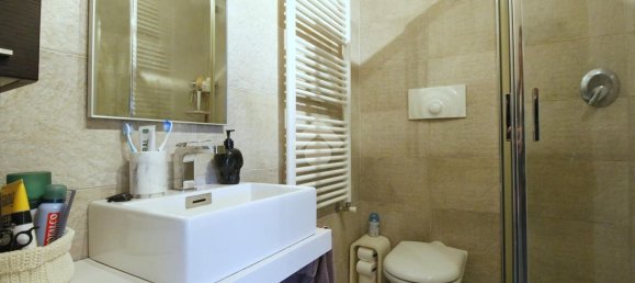 3 rooms Apartment in Caronno Pertusella, Italy No. 183238 4