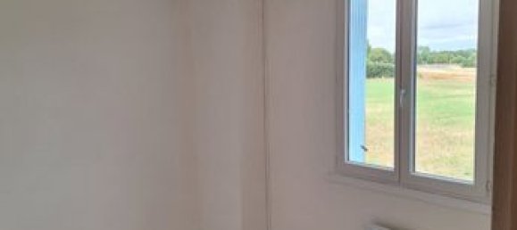 3 bedrooms House in Deux-Sevres, France No. 315659 12