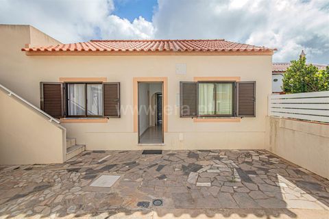 Casa de 3 dormitorios en Vila do Bispo, Portugal No. 330070