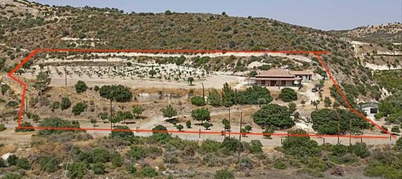 4 bedrooms House in Skarinou, Cyprus No. 7666 8