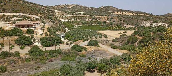 4 bedrooms House in Skarinou, Cyprus No. 7666 9