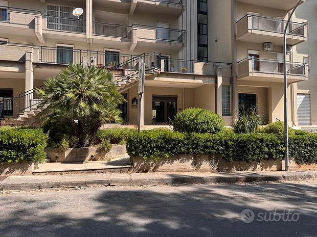 1 room Commercial property in Castellammare del Golfo, Italy No. 272149