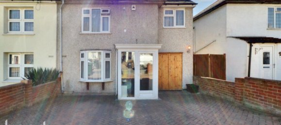 3 bedrooms House in Dartford, United Kingdom No. 4919 2