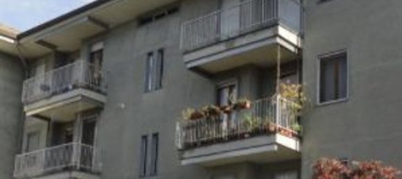 4 Schlafzimmer Wohnung in Trecate, Italy, Nr. 174383 8