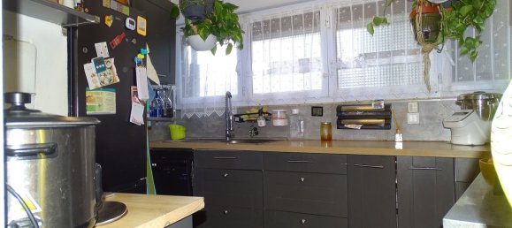 Apartamento de 3 habitaciónes en Creteil, France No. 122005 3