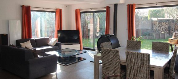 4 bedrooms House in Phalempin, France No. 45879 4