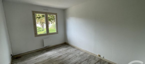 3 bedrooms House in Etrechet, France No. 228890 4