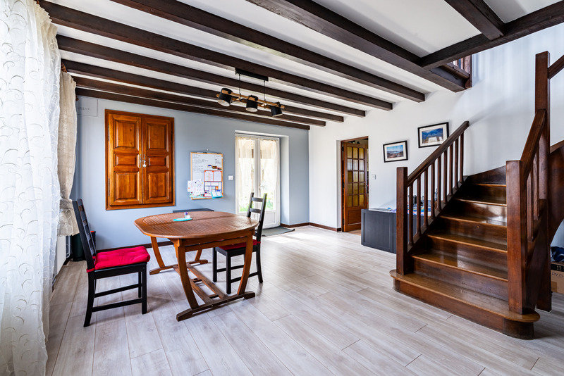 3 Schlafzimmer Haus in Corcelles-les-Citeaux, France, Nr. 207135