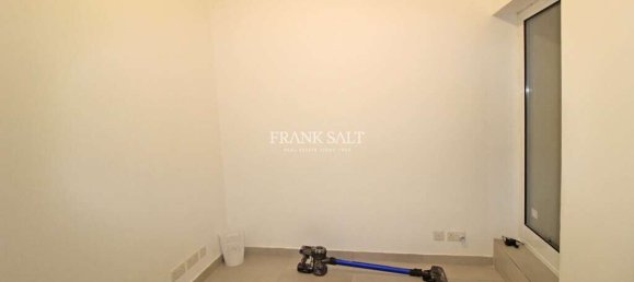 Apartamento de 2 dormitorios en Marsaskala, Malta No. 8090 18