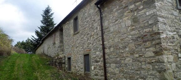 5 bedrooms Apartment in Caprese Michelangelo, Italy No. 362 2