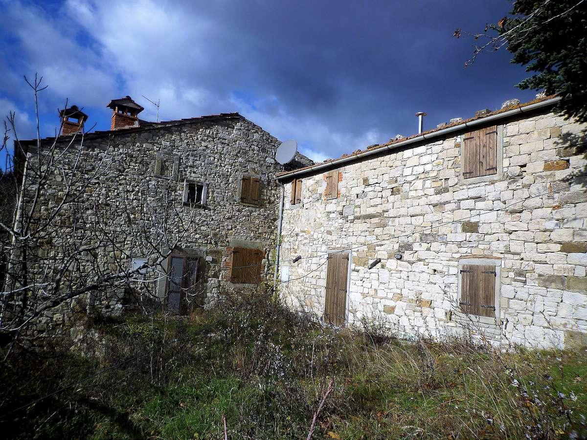 5 bedrooms Apartment in Caprese Michelangelo, Italy No. 362