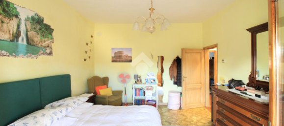 Casa de 8 habitaciónes en Capraia e Limite, Italy No. 148681 10